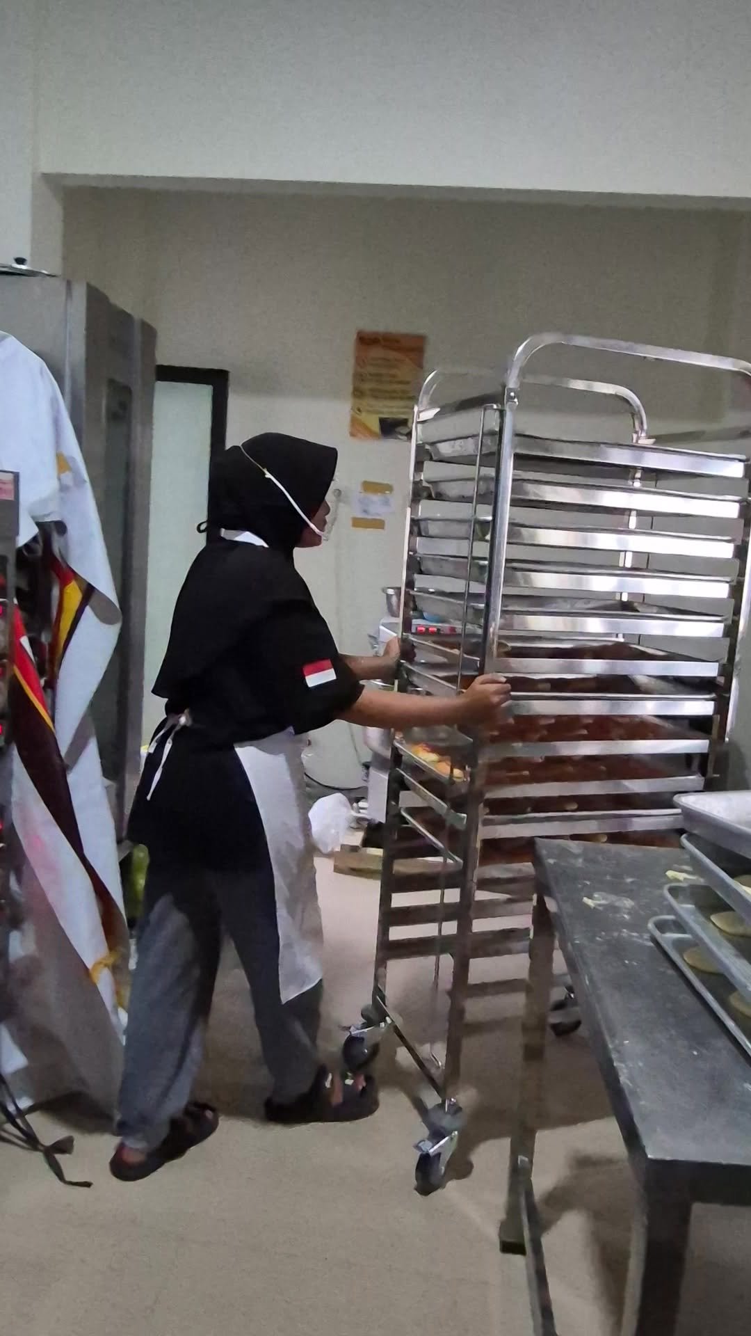 Classic Choco Fudge Cake